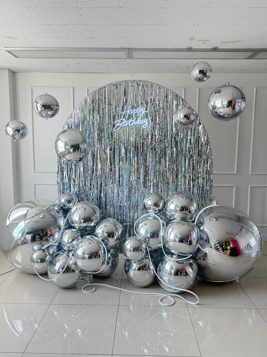 Special balloon decoration photo zone - event balloon styling